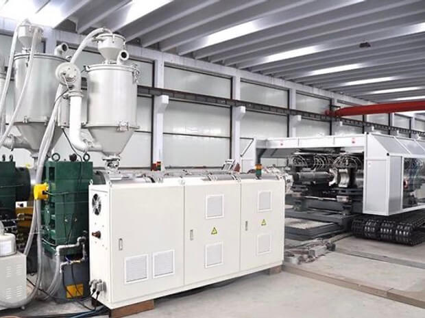 Double wall corrugated pipe extruder